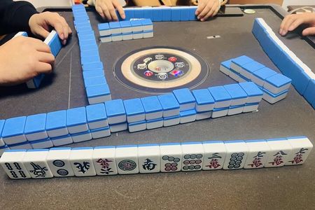 Shanghai Mahjong Experience in Local Tea Bar