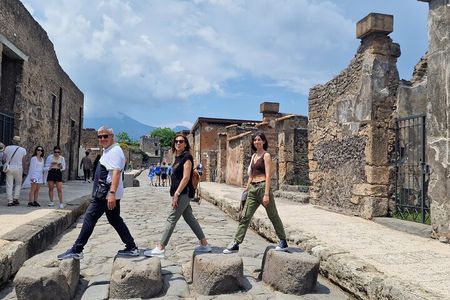 From Naples: Sorrento & Pompeii with or Without Lunch