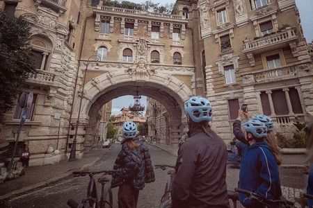 Rome Small-Group e-Bike Tour: Villa Borghese, Villa Ada & Coppedè