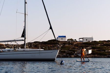 Sailing day to Dia island