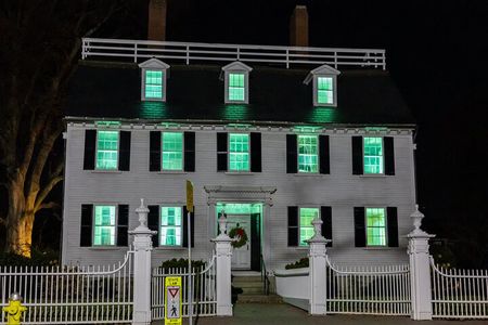 Salem Edge of Twilight Dead of Night Ghost Tour