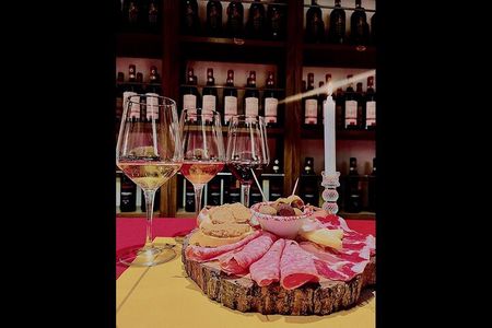 Florence Wine Tasting Experience with Three Types of Tuscan Wine