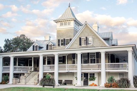 Magnolia Plantation Day Tour with Transportation