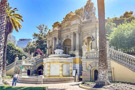 Unique Santiago; Culture, History and Food!