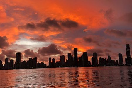 2 hrs Tour in Cartagena Bay with Sunset View