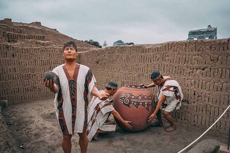 Archaeological Tour to Pachacamac and Huaca Pucllana 