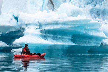 Jokulsarlon Glacier Lagoon Kayaking and Falljokull Glacier Hike