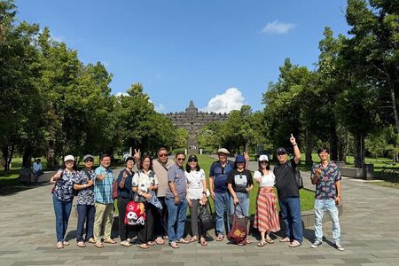 Yogyakarta Private Car Hire Driver with Costumized Tours