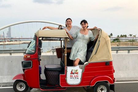 Explore Colombo by Tuk Tuk Morning & evening (Private Tours)