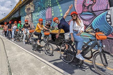 Warsaw Bike Tour: Old Town Guided Tour - 90 Minutes of Magic!