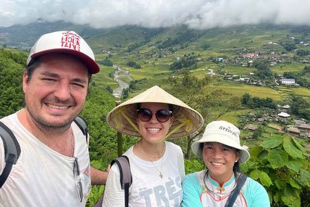 Sapa Trekking : Rice Terraces, Local Villages & Homestay (2D1N)