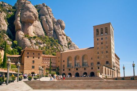 Montserrat Tour with Cogwheel Train, Monastery & Black Madonna