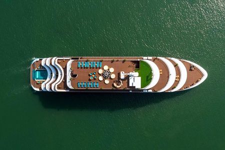 Luxury 2 Days Cruise in Lan Ha Bay with Activities Included