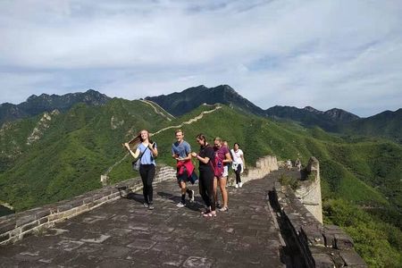Hiking Tour Jiankou to Mutainyu with English Driver Service