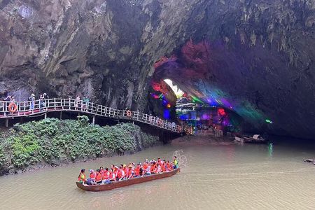 Private Day Tour to Gulong Canyon and Cave Fairland from Guangzhou