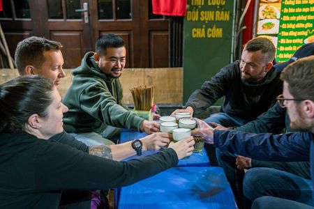 Hanoi's Vibrant Bia Hơi Culture - A Street Food and Beer Tour