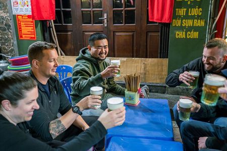 Hanoi's Vibrant Beer Hơi Culture with a Beer Lover