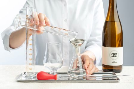 Kyoto: Japanese-style Room Sake Tasting & Blending Experience 