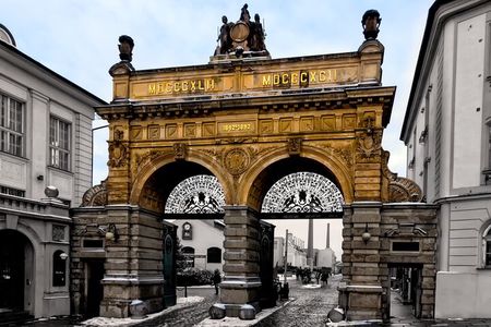 Day trip to Pilsner Urquell brewery and bohemian glassworks
