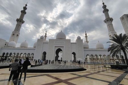 Abu Dhabi Tour with Private Transportation