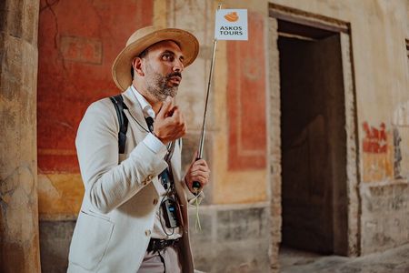 Pompeii & Villa of Mysteries Small Group Tour with Archaeologist