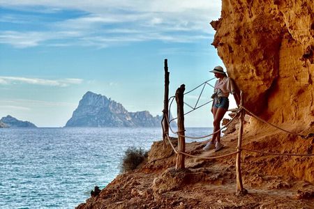 Ibiza - Secret Spots 4X4 Tour in Land Rover Defender