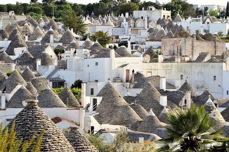 Alberobello Self-Guided Tour Departing from Bari by GT Bus