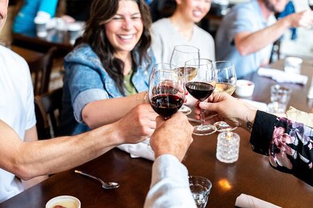  Taste the North Shore — A Scenic Food Tour