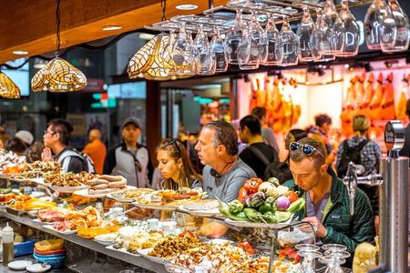 Barcelona Tapas Tour with a Local Foodie: Personalized & Private 