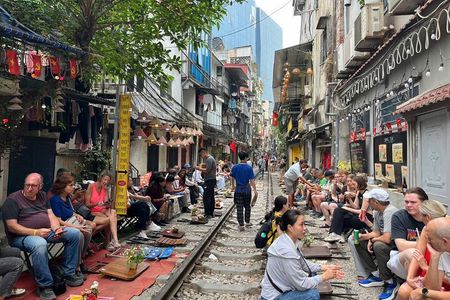 Hanoi City Tour: Private Half-Day to Hidden Corners &Train Street