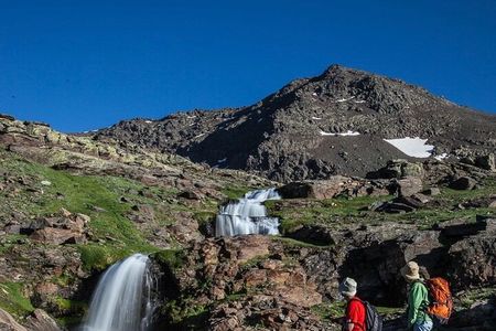 Hiking experience in the High Sierra Nevada National Park 