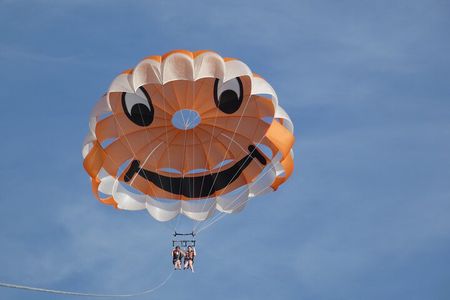 Scenic Parasailing Flight in Comino with Free Photo Souvenirs