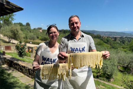 Florence Pasta and Gelato Class at a Tuscan Farmhouse with Wine