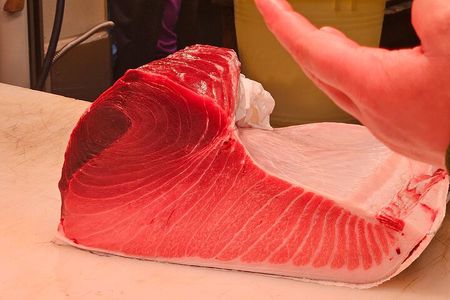 Behind the Scenes Toyosu Fish Market Tour & Luxury Sushi Lunch