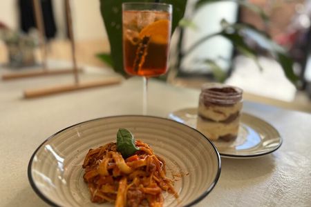 Spritz and Spaghetti Cooking Class