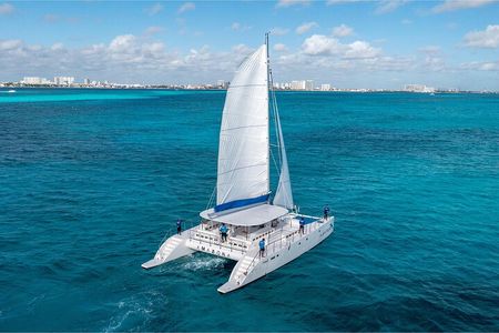 Giant Catamaran - Cancun to Isla Mujeres Playa Norte - Non Drowsy