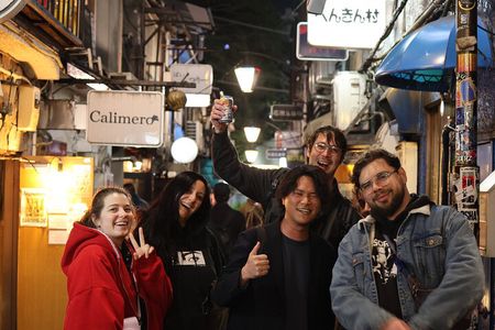 Tokyo Izakaya crawl (A tour of 2 izakayas, 1 bar, and a shrine)