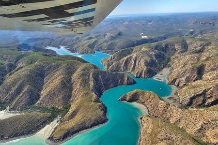 2.5hr Non Stop Incredible Islands Tour