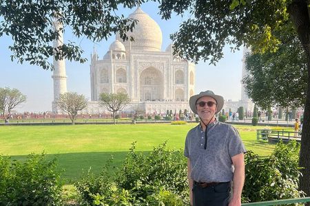  Private Agra Tour to TajMahal from Delhi by Car