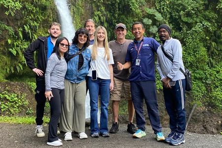 Poas Coffee tour, La Paz Falls and Poas Volcano