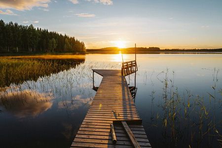 Lapland Adventure Day Tour: From Best Attractions to Midnight Sun