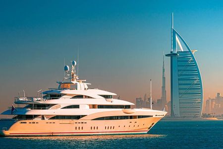Dubai Exclusive Super Yacht Sunset Tour With Dinner
