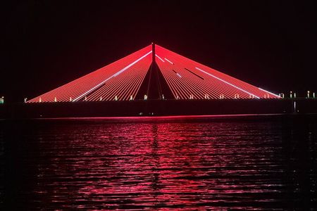 Mumbai By Night: Lights & Luminance 