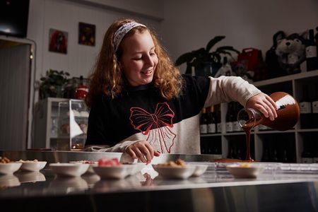 Make Your Own Artisan Chocolate Block in Tasmania