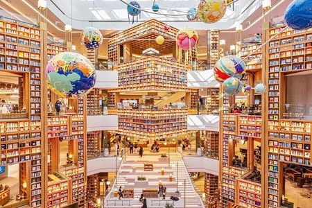 Suwon: Hwaseong Fortress/Folk Village/Starfield Library Tour 