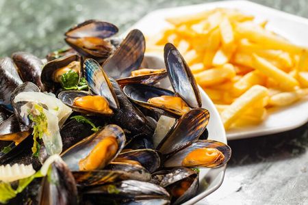 Brussels All In Tour : Belgian food, chocolate, beer, sightseeing