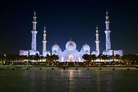 Private Abu Dhabi Tour in Traditional Arabic Dress