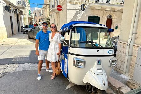 Polignano a Mare: Vintage Private Tour in TukTuk