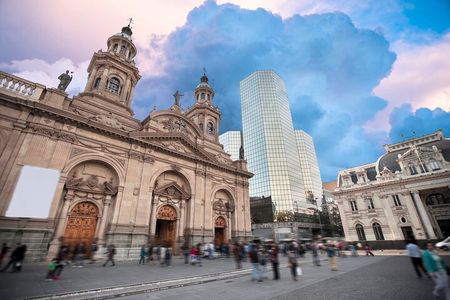 Santiago Historic Contrasts and Cerro Santa Lucía Walking Tour