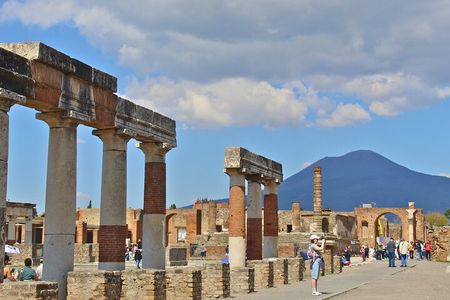 Skip the Line Pompeii Guided Tour from Sorrento
